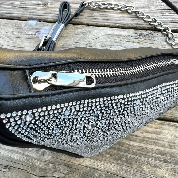 NWT Wild Fable Triangle Rhinestone Black Crossbody Handbag - Picture 13 of 16